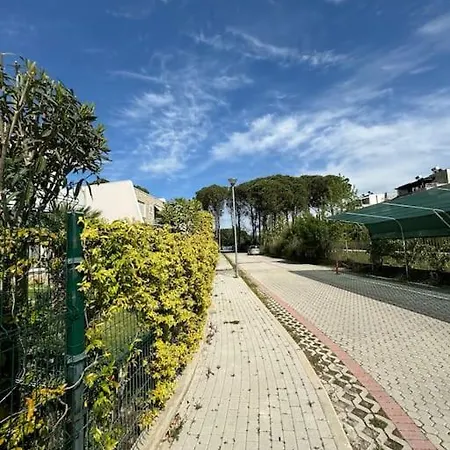 Seaside Symphony Bay Of Lalzi Beach וילה *