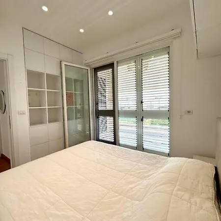 Villa Seaside Symphony Bay Of Lalzi Beach