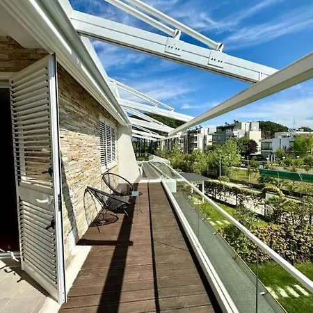 Seaside Symphony Bay Of Lalzi Beach Villa *